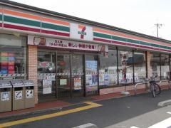 セブン-イレブン東大阪小阪本町２丁目店の画像