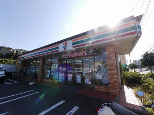 セブン-イレブン鎌倉城廻店の画像