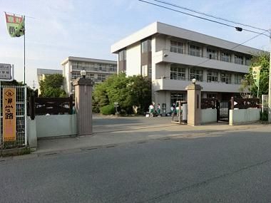 松山中学校の画像