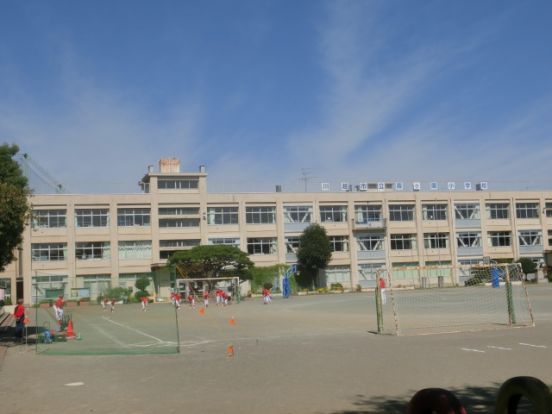 霞ヶ関小学校の画像