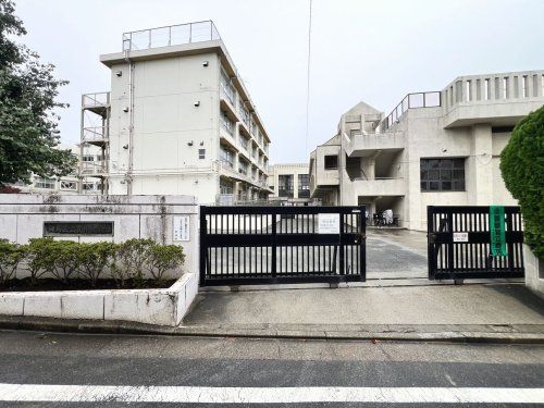 練馬区立貫井中学校の画像