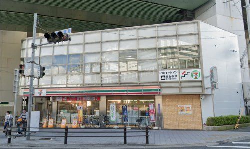 セブンイレブン 野田阪神駅前店 の画像