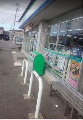 ファミリーマート 西尾蔵屋敷店の画像