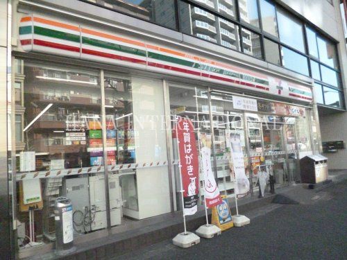 セブン-イレブン王子１丁目店の画像