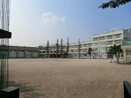 練馬区立豊渓中学校の画像