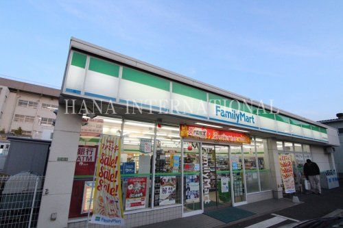 ファミリーマート南花畑車検場通り店の画像