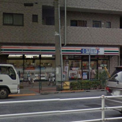 セブン-イレブン 荒川店の画像