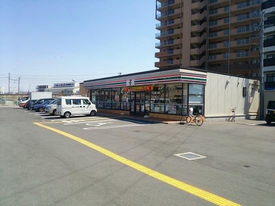  セブン-イレブン堺下田町店の画像