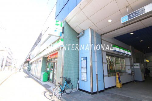 ファミリーマート市川妙典駅店の画像
