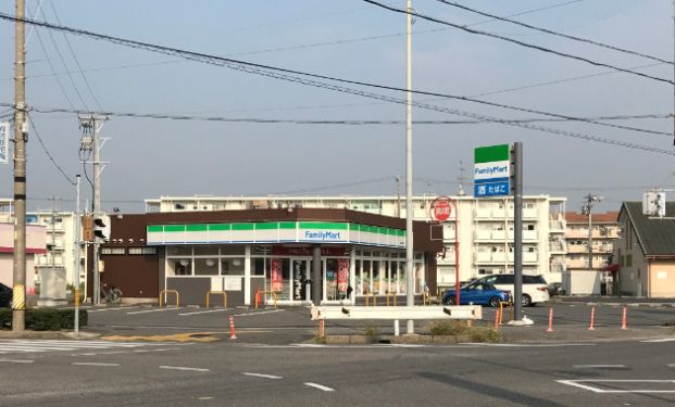 ファミリーマート高浜湯山店の画像