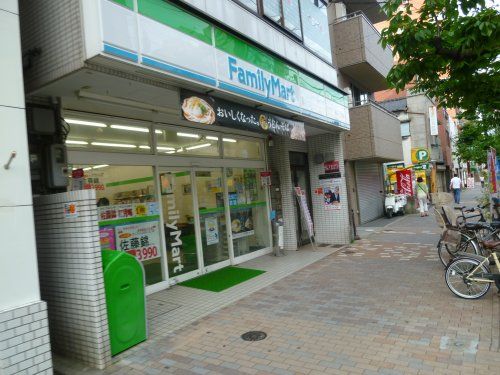 ファミリーマート　菊川1丁目店の画像