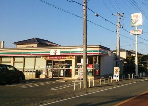 セブン-イレブン 坂戸毛呂山バイパス店の画像