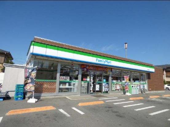 ファミリーマート甲府富竹店の画像