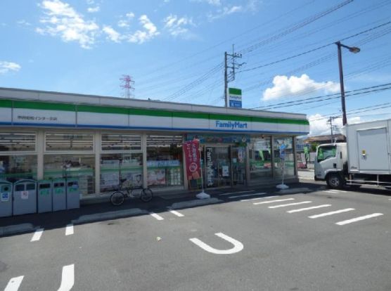 ファミリーマート甲府昭和インター北店の画像