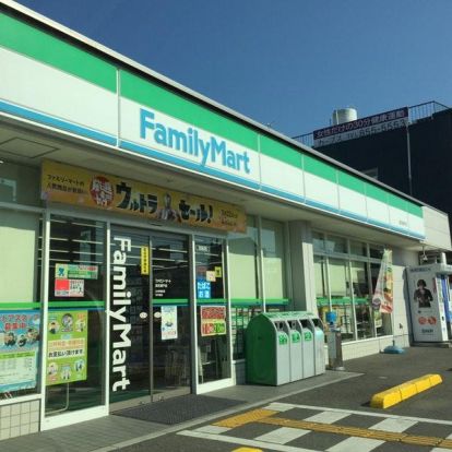ファミリーマート高知六泉寺店の画像