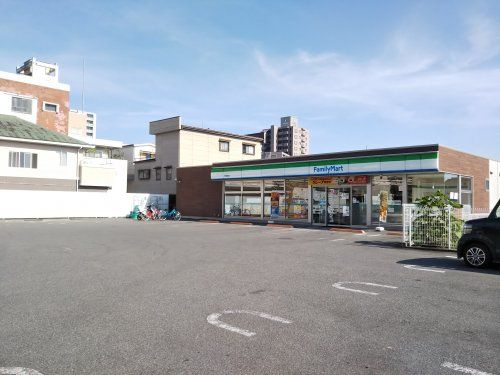 ファミリーマート甲府朝日店の画像