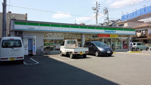 ファミリーマート高知桟橋通四丁目店の画像