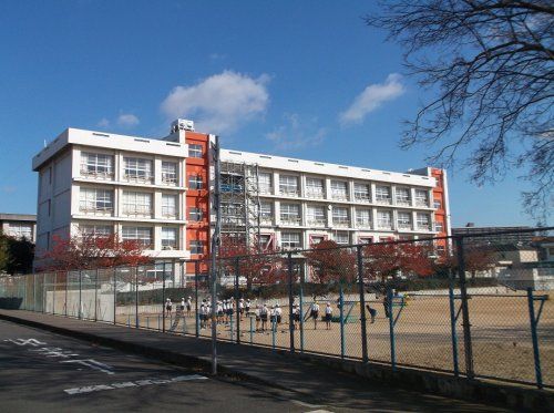 錦が丘小学校の画像