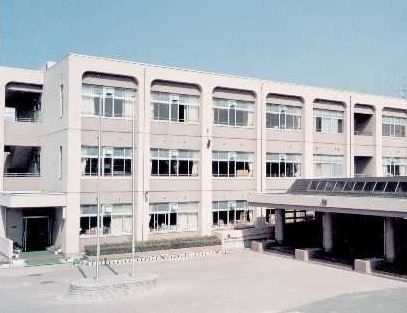 三田市立八景中学校の画像