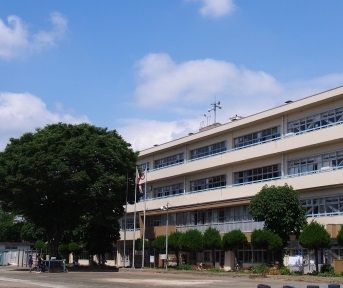 桶川市立桶川東中学校の画像