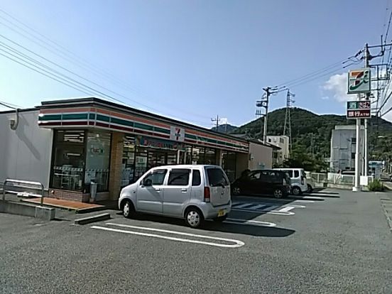 セブン-イレブン甲府富士見通り店の画像