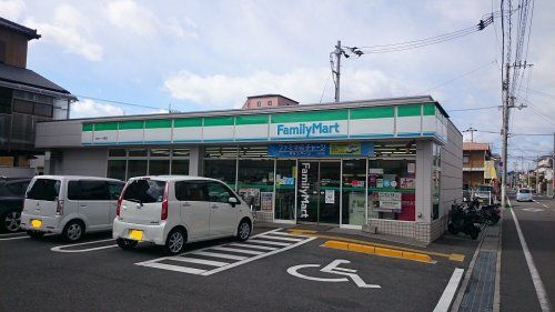 ファミリーマート高知一ツ橋店の画像