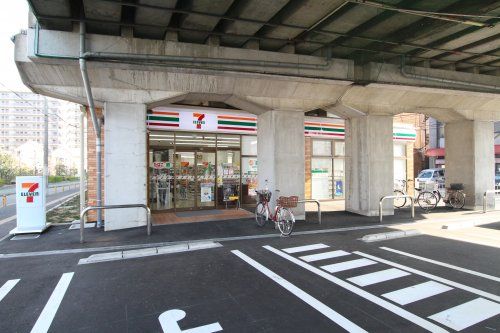 セブンイレブン京阪大和田駅西店の画像