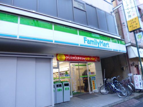 ファミリーマート東村山駅東口店の画像