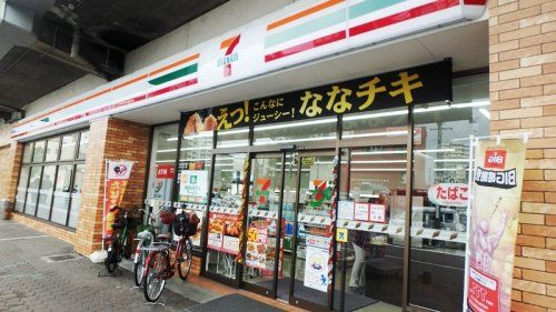 セブンイレブン 大阪片町店の画像