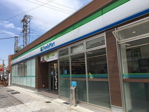  ファミリーマート新今宮駅北店の画像