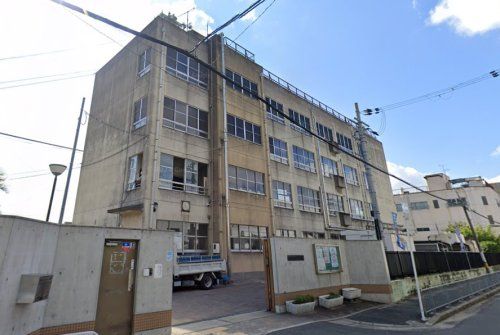  東大阪市立高井田中学校の画像