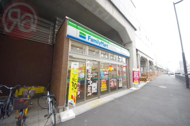  ファミリーマート京屋河内花園駅前店の画像