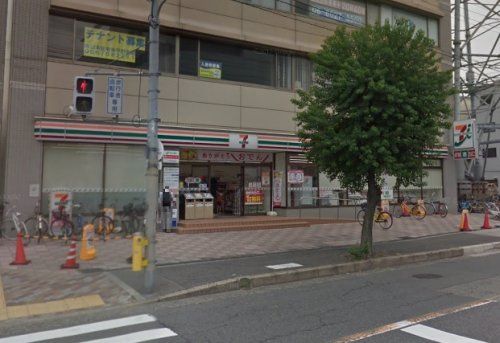セブンイレブン大阪出戸駅前店の画像