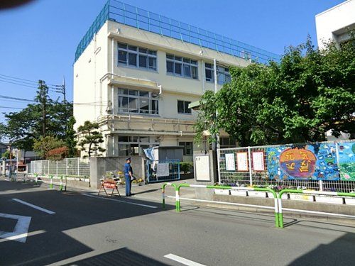 世田谷区立烏山小学校の画像