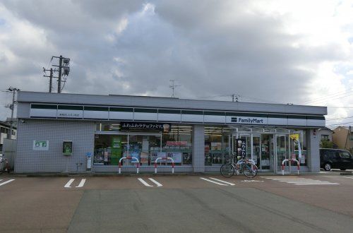 ファミリーマート 新発田しんえい町店の画像