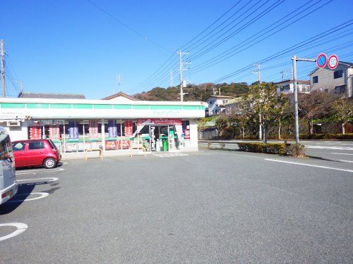 ファミリーマート松山横須賀あわた店の画像