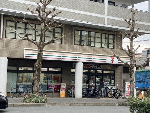 セブン-イレブン京都修学院駅前店の画像