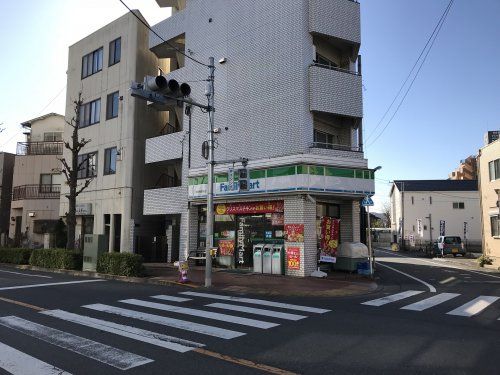 ファミリーマート東青梅駅前店の画像