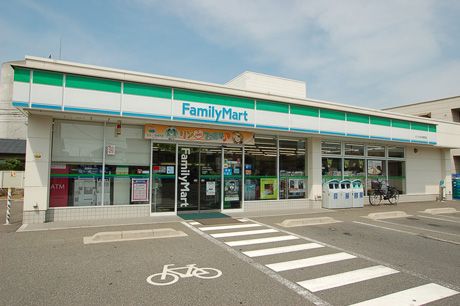 ファミリーマート大宮本郷町店の画像