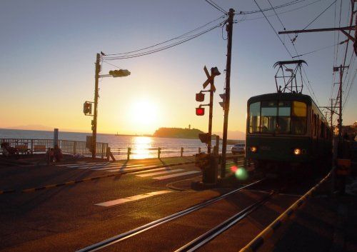 鎌倉高校前駅踏切の画像