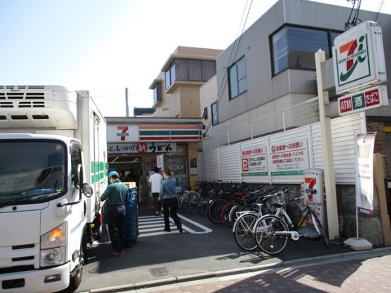 セブン-イレブン京都ＪＲ円町駅前店の画像