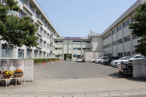 仙台市立八木山中学校の画像