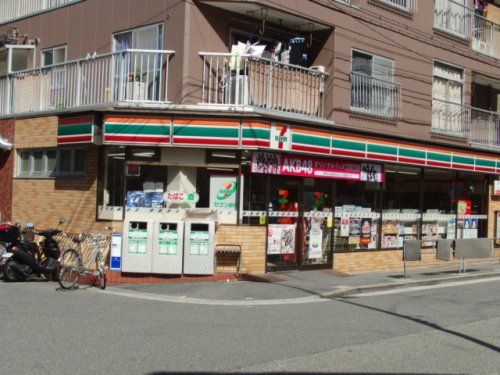 セブン-イレブン大阪十三東１丁目店の画像