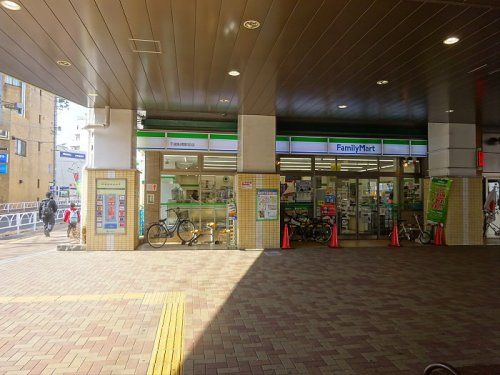 ファミリーマート千歳船橋駅前店の画像