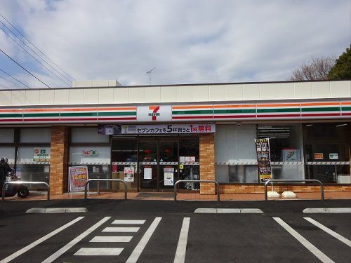 セブン-イレブン世田谷千歳郵便局前店の画像