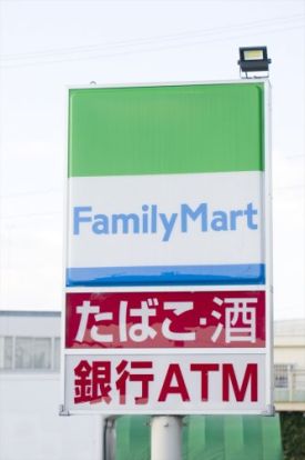 ファミリーマート東海中央町店の画像