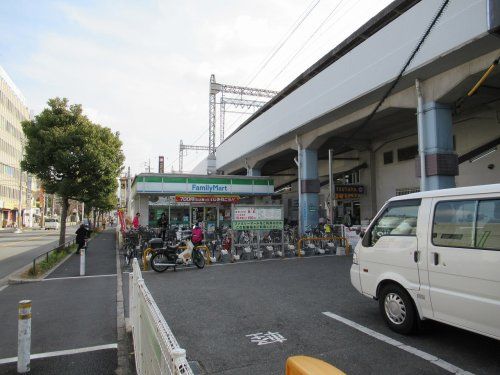 ファミリーマート八戸ノ里駅東店の画像