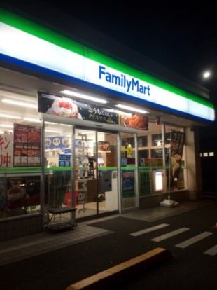 ファミリーマート豊玉南三丁目店の画像