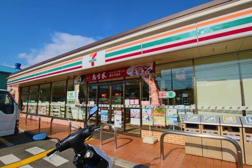 セブン-イレブン東大阪川中店の画像