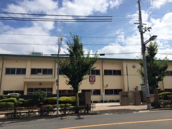 河内長野市立長野小学校の画像